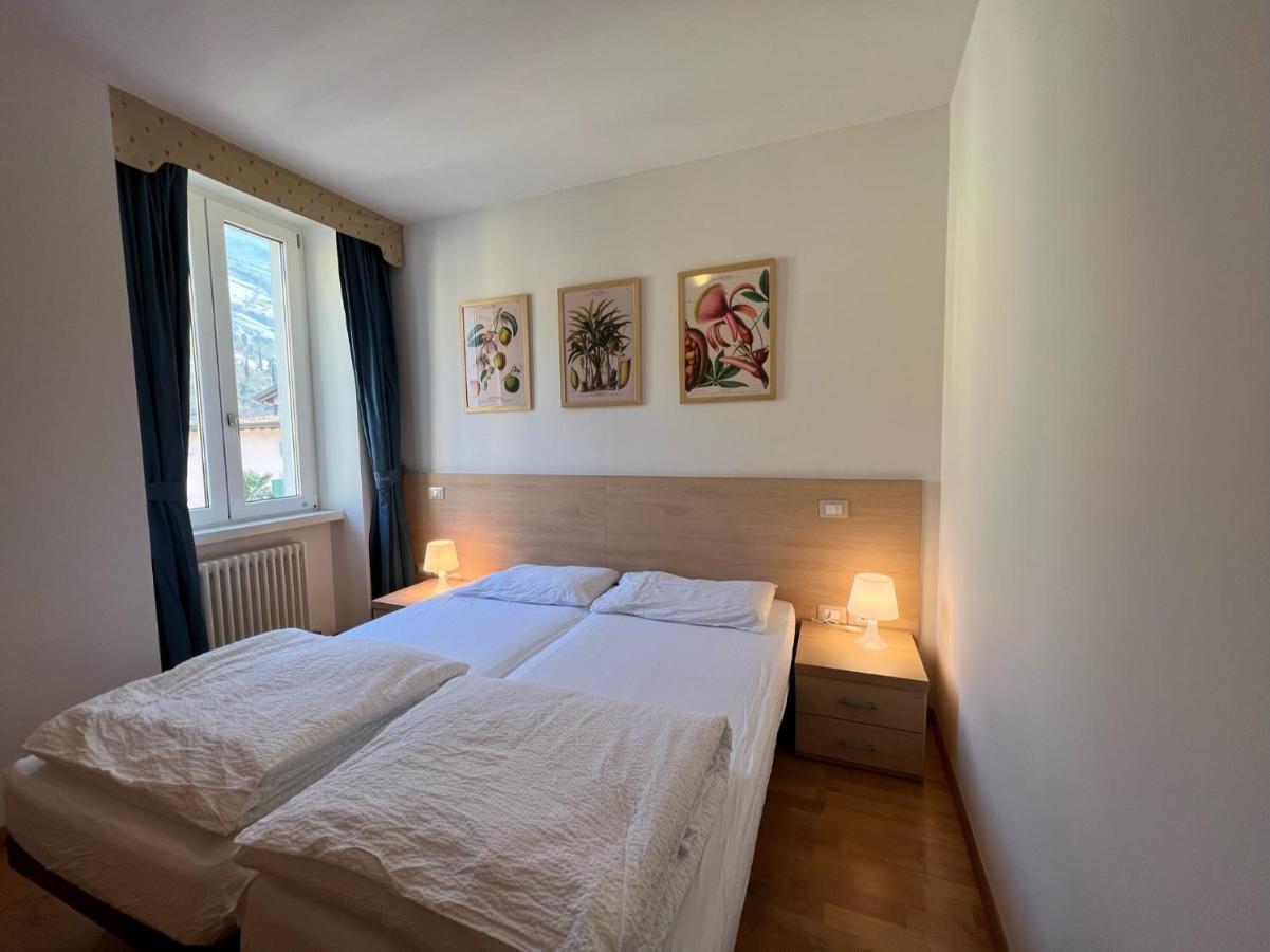 Appartamenti Baia Azzurra 5. Torbole Sul Garda Luaran gambar