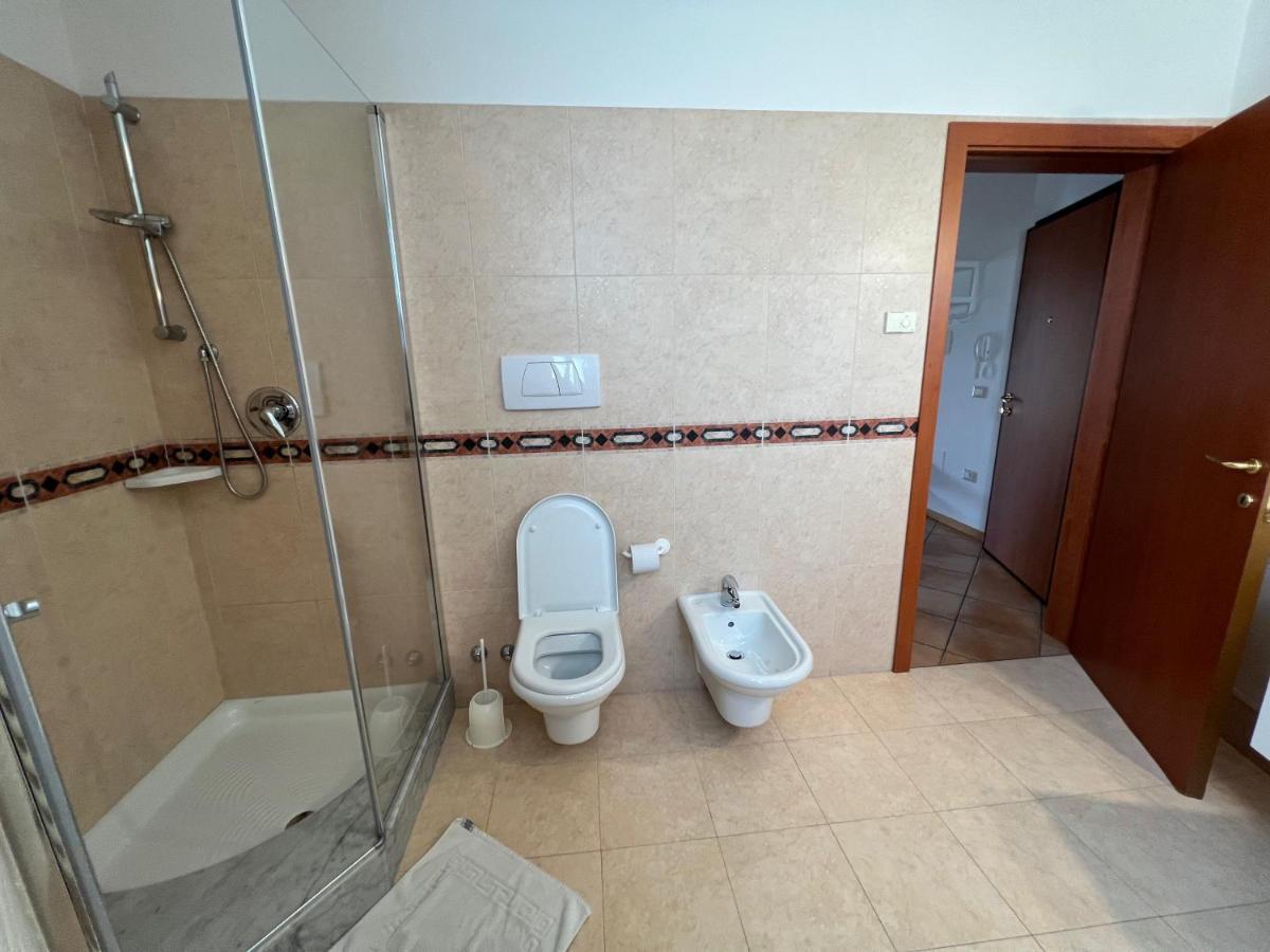 Appartamenti Baia Azzurra 5. Torbole Sul Garda Luaran gambar