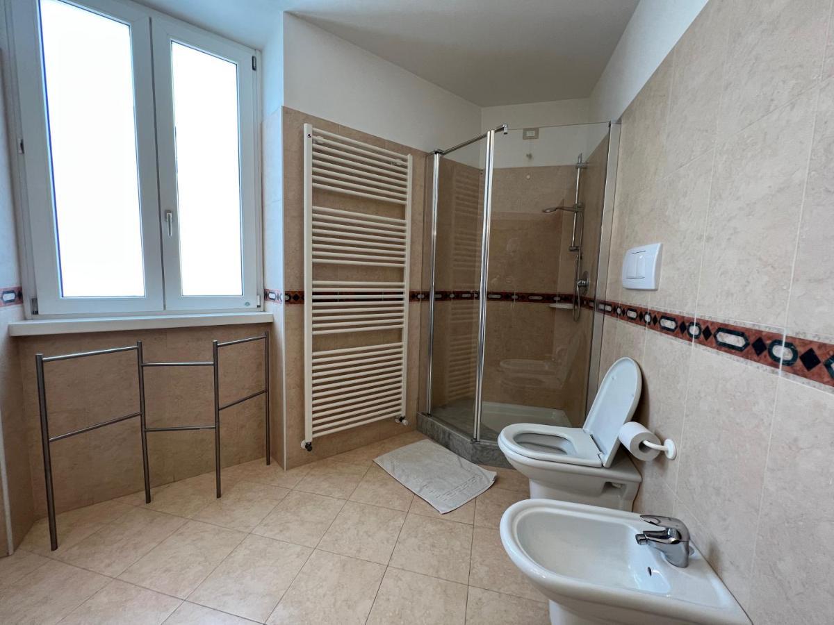Appartamenti Baia Azzurra 5. Torbole Sul Garda Luaran gambar
