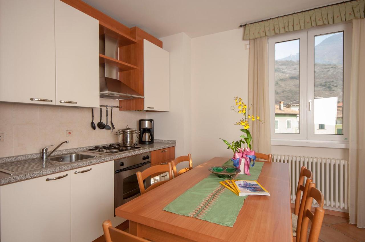 Appartamenti Baia Azzurra 5. Torbole Sul Garda Luaran gambar